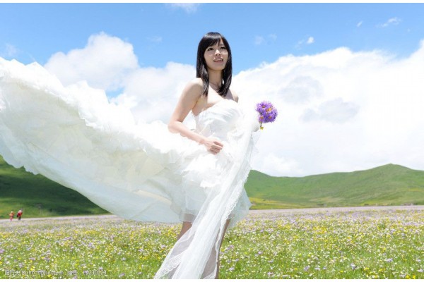 Being poked by Yu Jin mercilessly, Yu Wen's eyes became flashing.